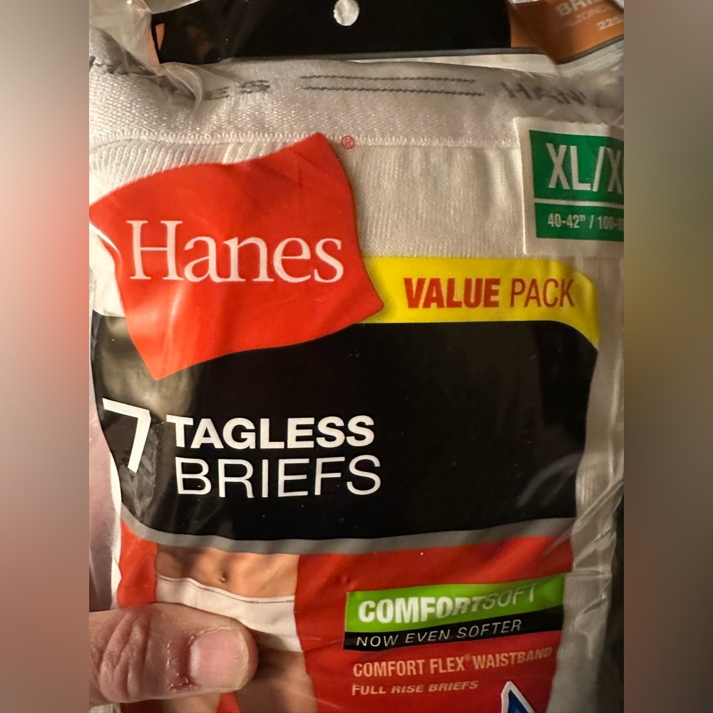 Hanes 7-Pack Tagless Briefs - White Jew with tags. Size XL